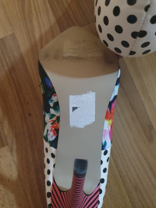 Туфли женские на каблуке