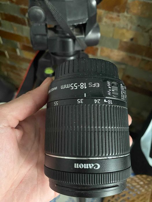 Canon EOS 750D + EF-S 18-55mm com tripe — Excelente estado