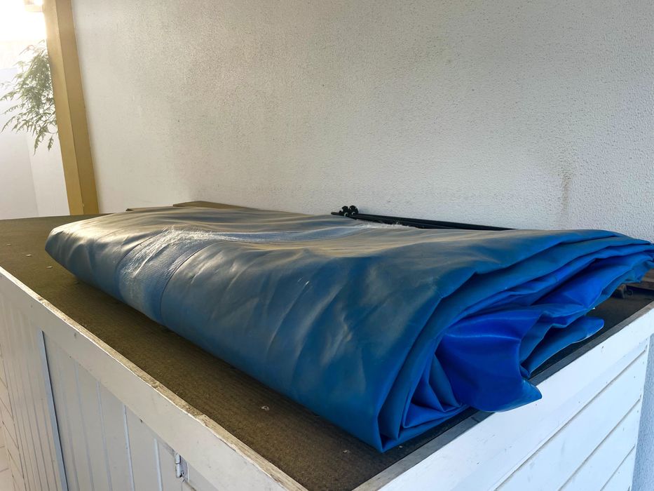 Capa para piscina - Tela forte em azul 7mx4m (aprox) - usada
