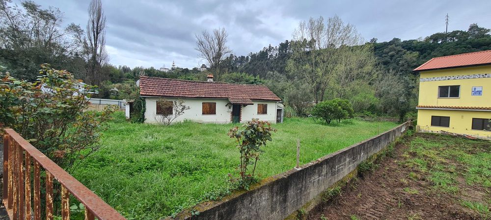 Moradia M3 com Terreno-VENDA JUDICIAL