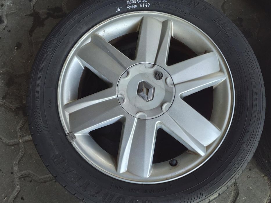 Jantes Renault R16 Com Pneus 205/55 Furação 4X100