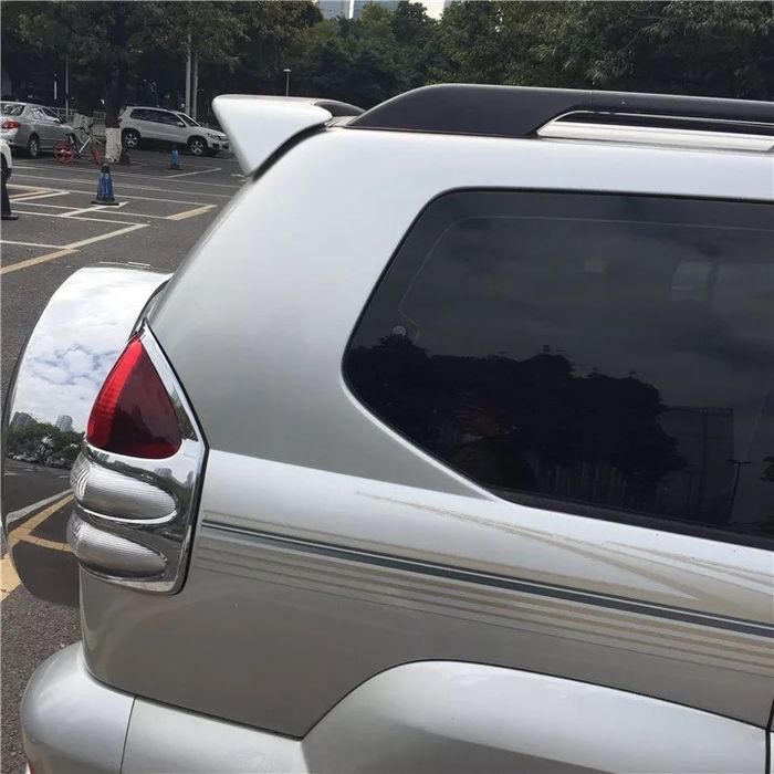 Спойлер на крышку багажника Toyota Land Cruiser Prado Тойота Прадо