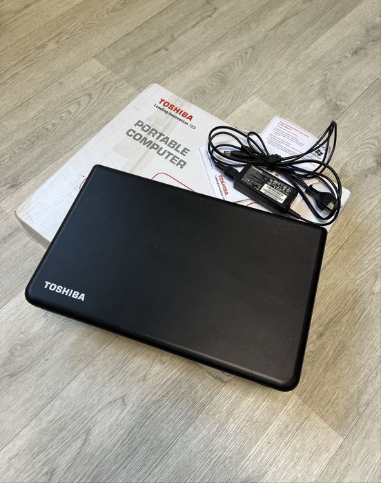 Ноутбук с Коробкой, новый SSD