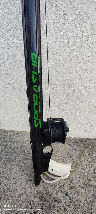 Arma de carbon caça submarina