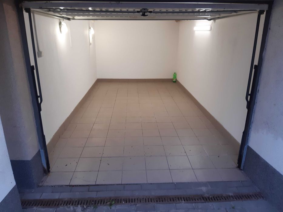Garaż 15m2 ul. Tuchowska Kraków do wynajęcia