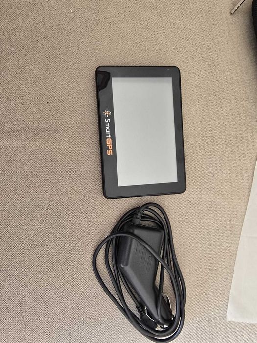 Nawigacja SmartGPS SG430 + futerał + karta SD 8GB