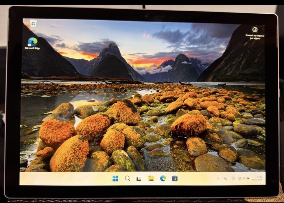 Sprzedam Tablet Microsoft Surface Pro 4.