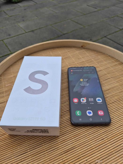 Samsung S21FE 5G 6/128 Bardzo Ładny Stan Pudełko Folia na LCD Okazja