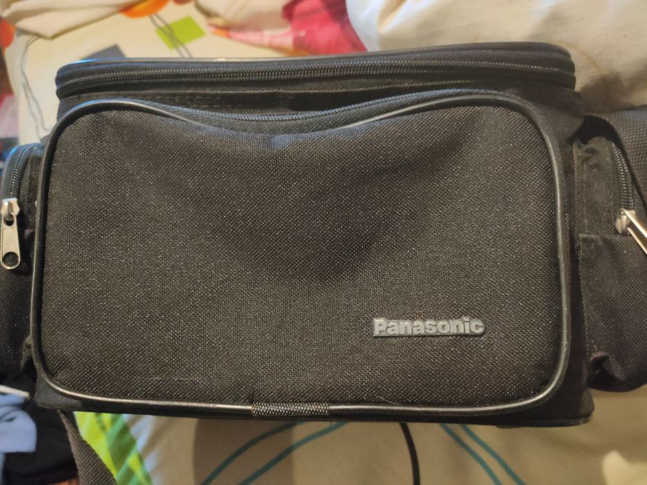 Срочно Видео камера JVC JR -AX201A