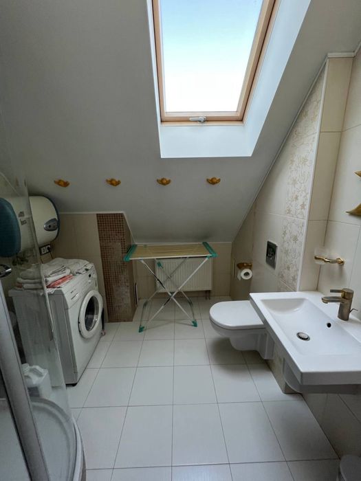 Без% Оренда 3-к. Пр-т Голосіївський, 27. 110м2. М. Деміївська