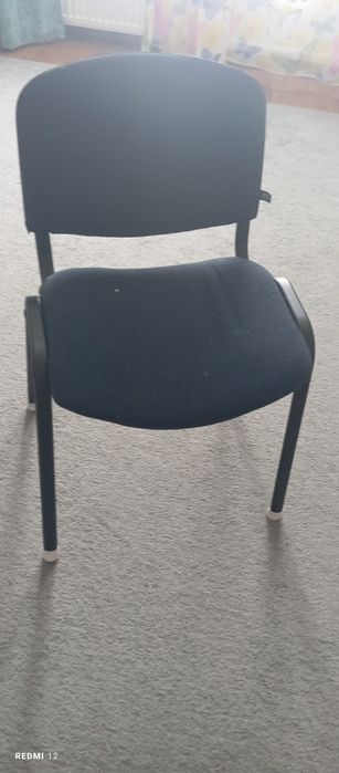 Продам офісні крісла