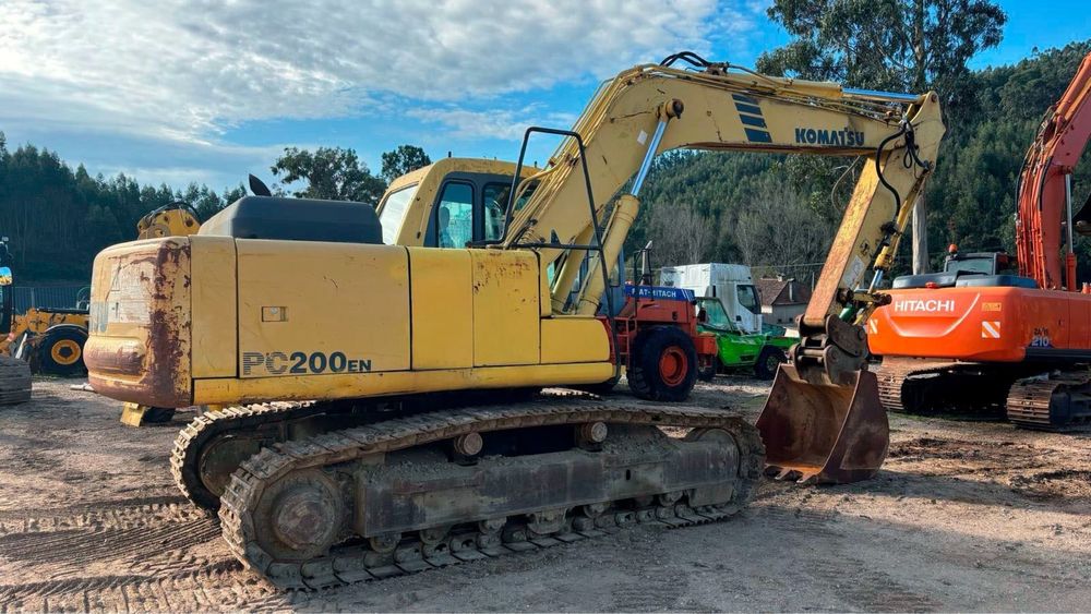 Escavadora Komatsu pc200-6