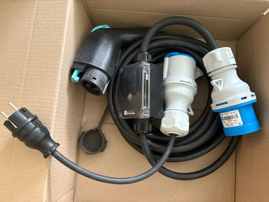 Зарядка для електромобіля Eveus Svartex 16-32A