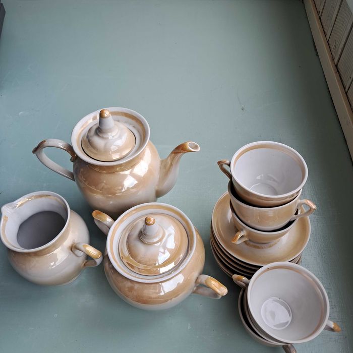 Чайний (кавовий) сервіз, новий, красиаий, на 6 персон, відмінний стан