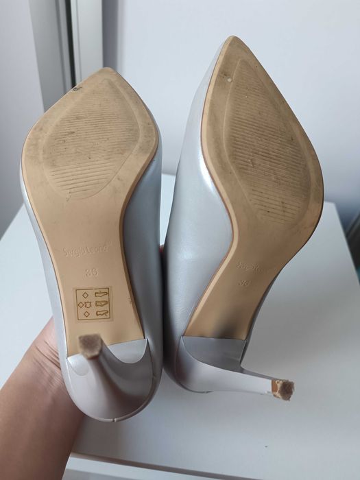 Buty na obcasie srebrne