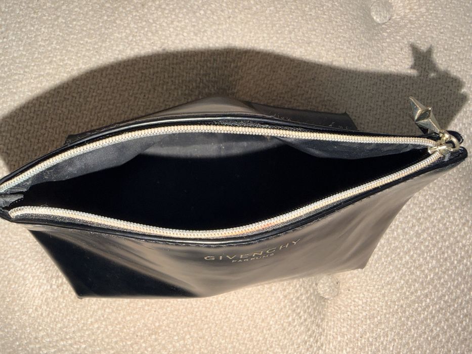Givenchy pequena bolsa