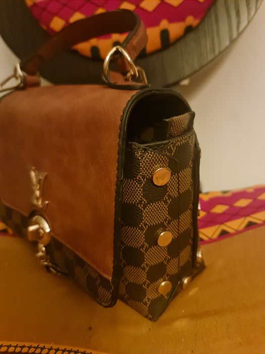 Mala muito elegante