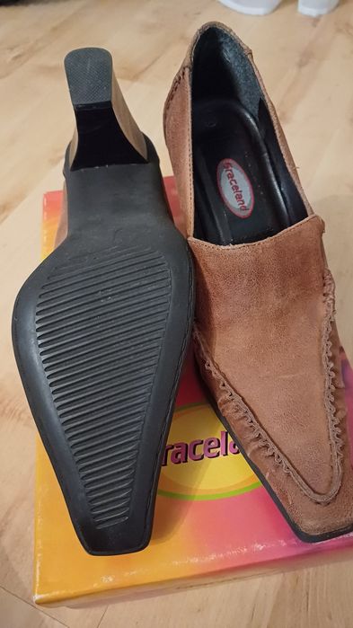 Buty damskie zamszowe, r. 38