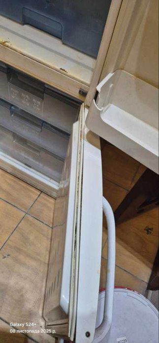 Bosch холодильник (kgs3910/03)