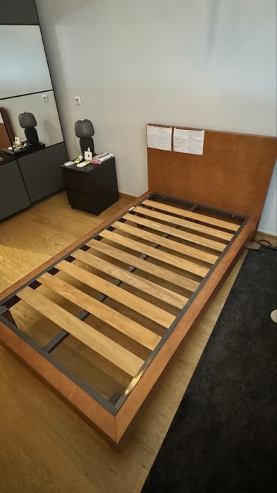 Cama Solteiro corpo e meio em Cerejeira