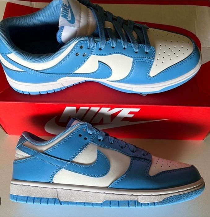 Nike Dunk azul clara