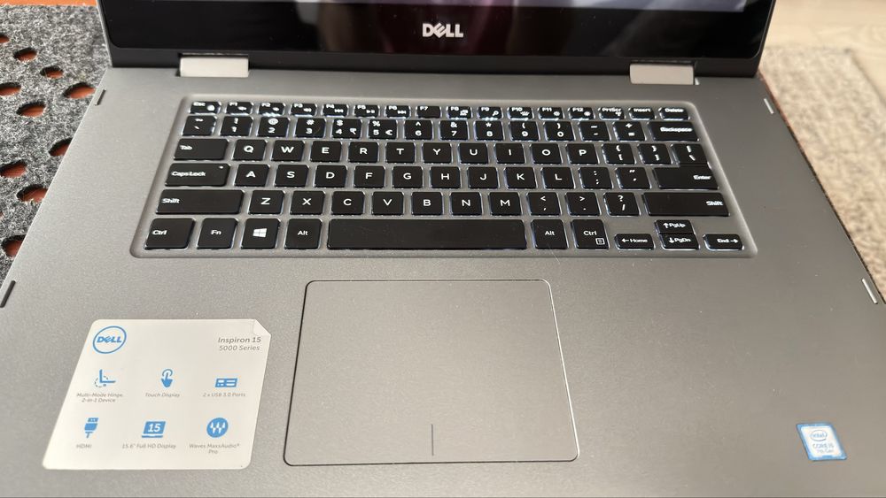 Dell Inspiron seria 5000 2 in 1 laptop  tablet. Jak nowy!