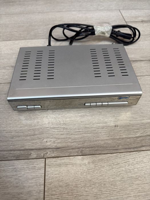 Спутниковий ресивер ORTON 4100C