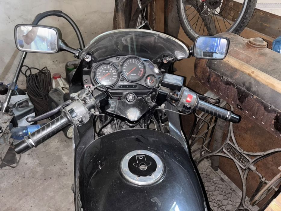 Kawasaki GPZ 500