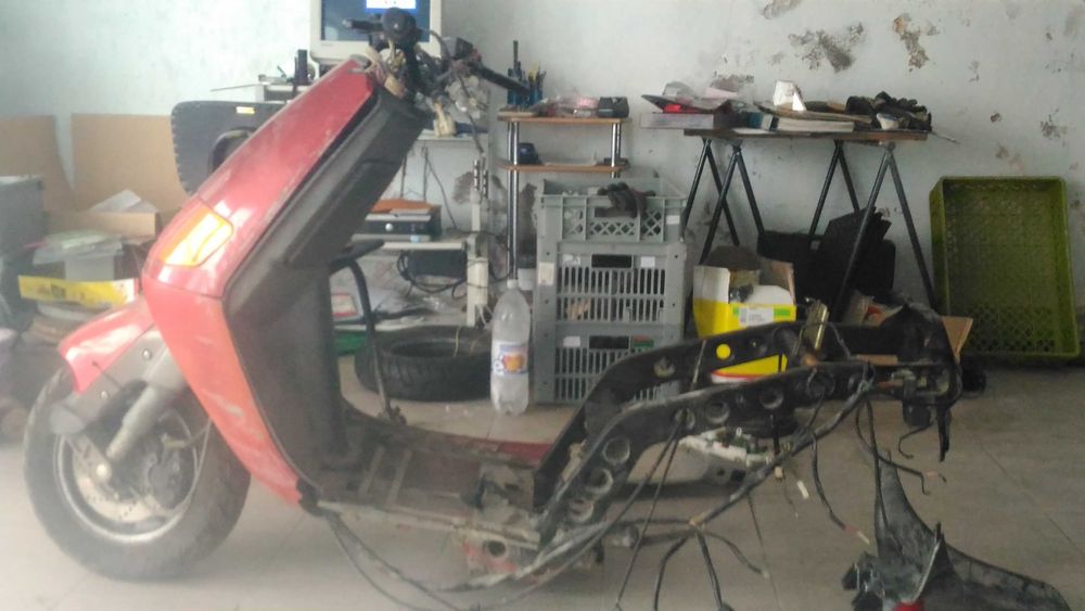 Piaggio Quartz Vermelha