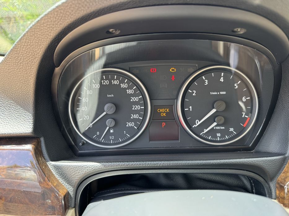 BMW E90 325i -6 cilindros