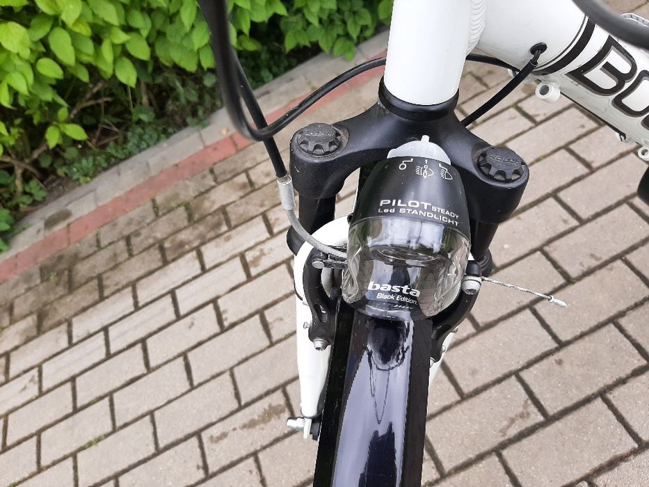 Rower trekkingowy BOCAS 28 cali Nexus 8 biały