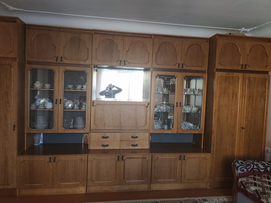 Продам мебельну стінку