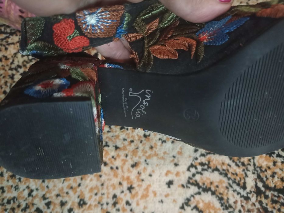 Фирменные Туфли босоножки  "M&S " 41 размер