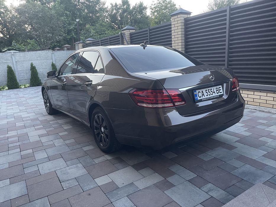 Мерседес -Бенц Е250д