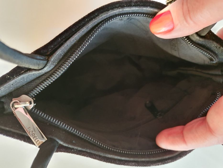 Mini torebka z czarnego aksamitu