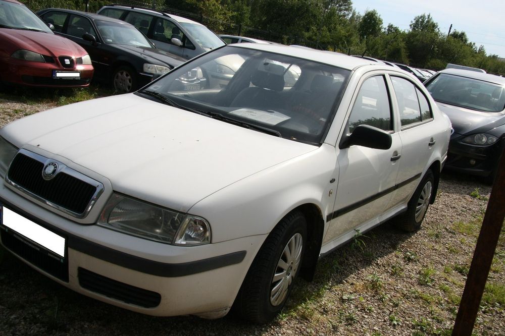 Škoda Octavia 1.6 benzyna z gazem salon PL Tanie Auta Podlasie Fasty