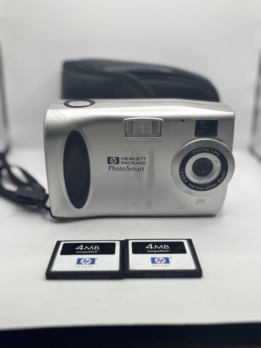 Фотоаппарат цифровий  Hewlett-Packard hp215