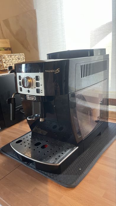 Maquina de cafe delonghi automatica