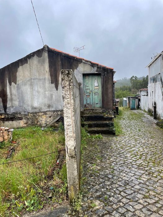 Casa  para remodelar e terreno