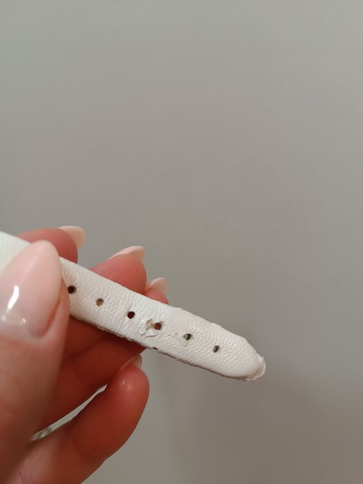 Elegancki biały zegarek
