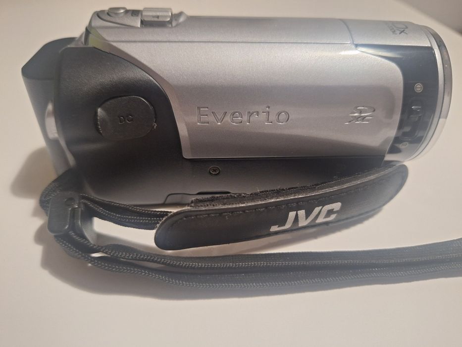 Máquina de filmar Everío JVC HD