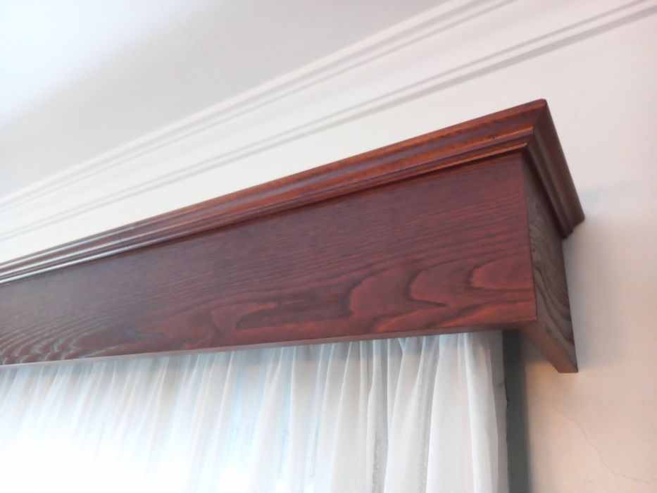 Sanefas (portas ou janelas) em madeira de castanho (total 8)