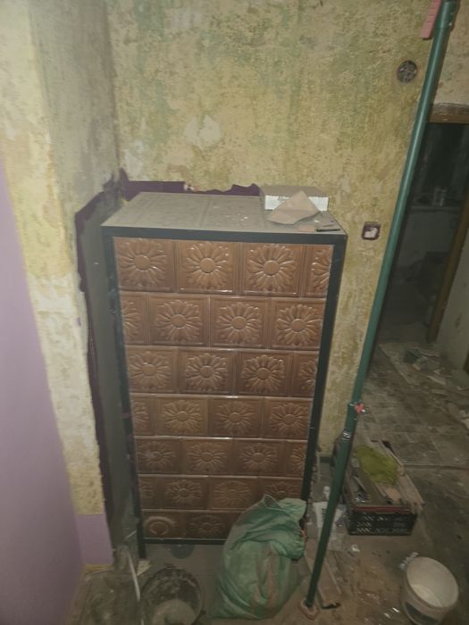 Piec kaflowy. Poddam za darmo. W zamian za rozebranie