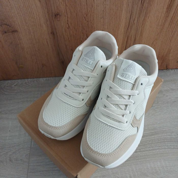 Кросівки  38,39,40