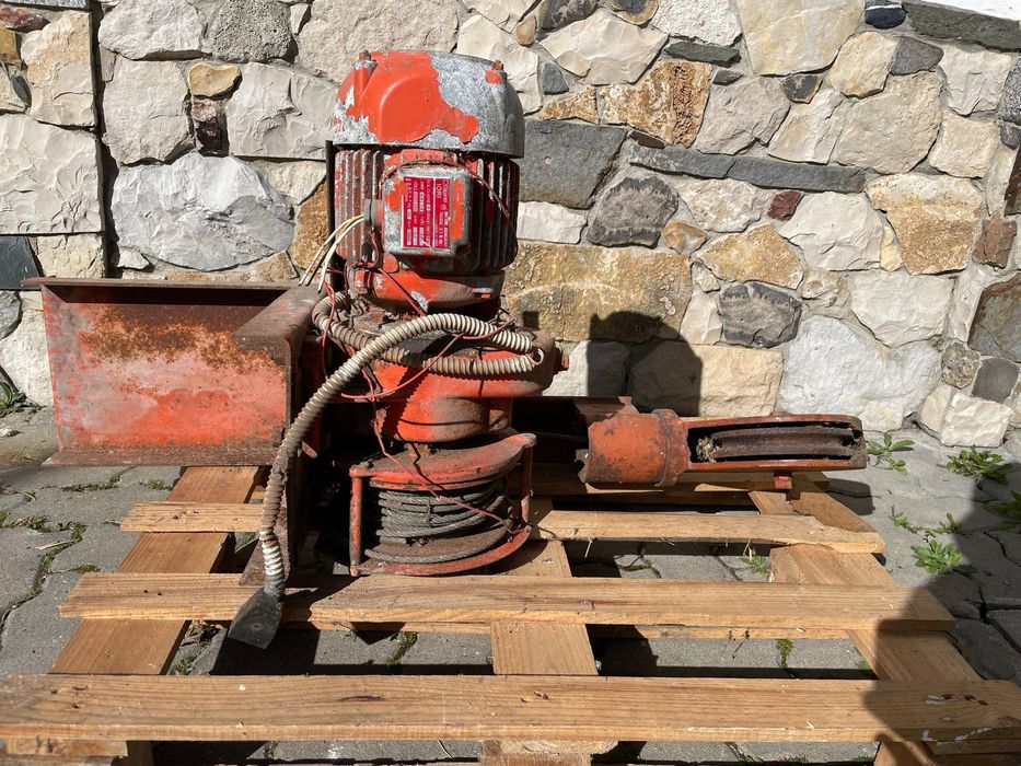 Motor trifasico para usos diversos