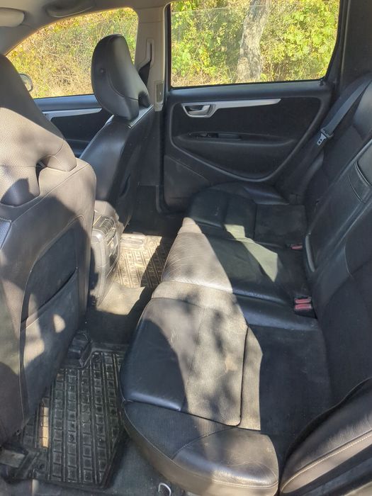 Volvo V70 2.4 D5 (D5244T5) — 2006 — 411.000 km Avaria no motor — muitas peças novas — matrícula alemã