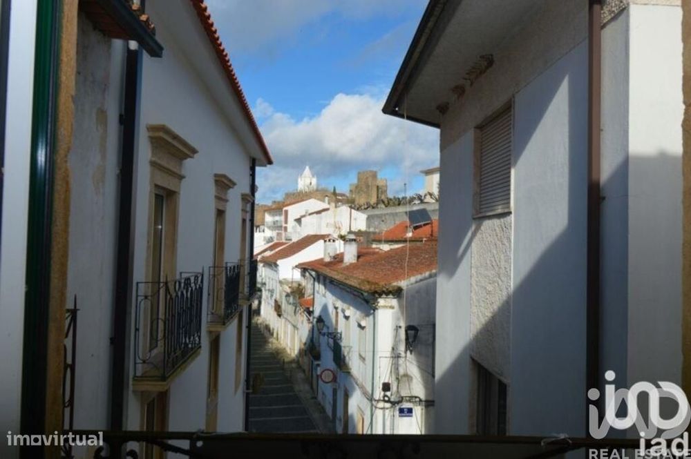 Casa T5 em São Miguel, Santa Eufémia e Rabaçal de 270,00 m2