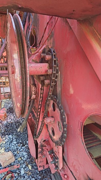 Sprzęgło napęd wytrząsaczy Massey Ferguson