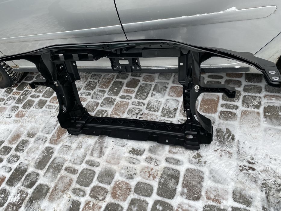 Панель передня телевізор Volkswagen Passat b7  Пасат Б7 11-15р європа