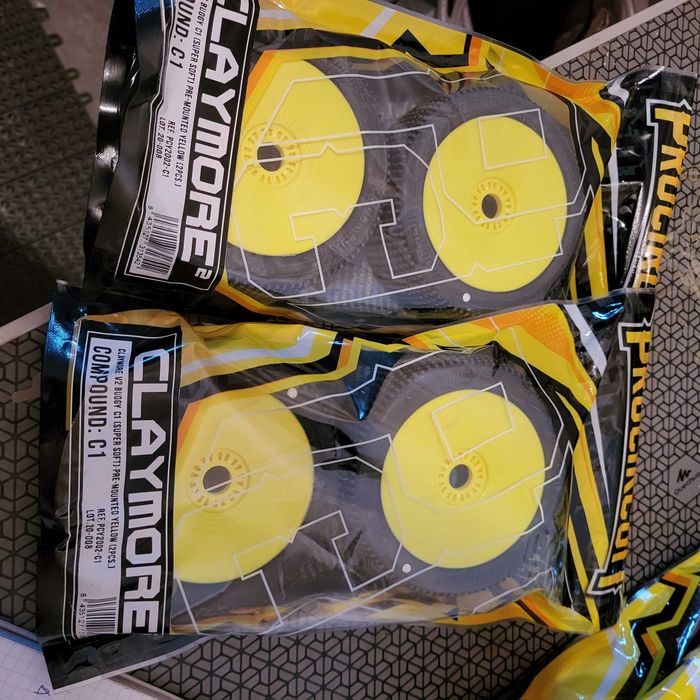 Pneus Procircuit Novos